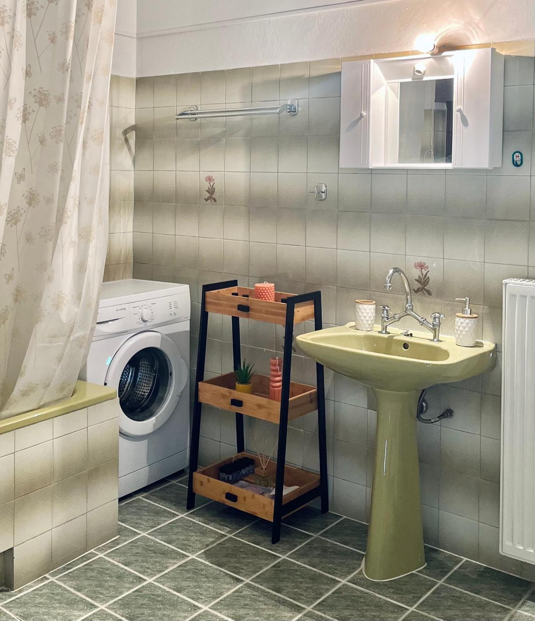 Downtown Apartment โคนิทซา ภายนอก รูปภาพ