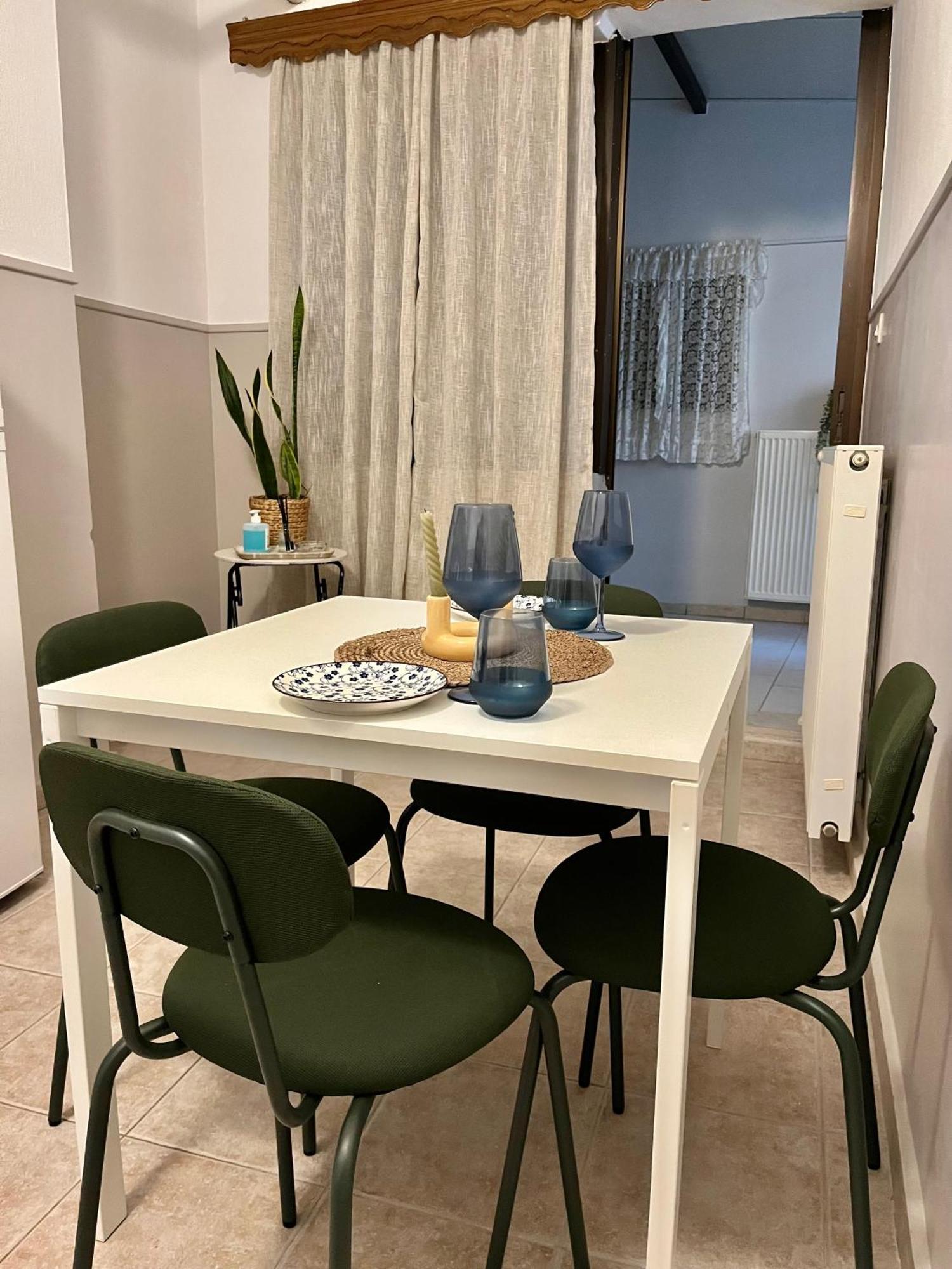 Downtown Apartment โคนิทซา ภายนอก รูปภาพ